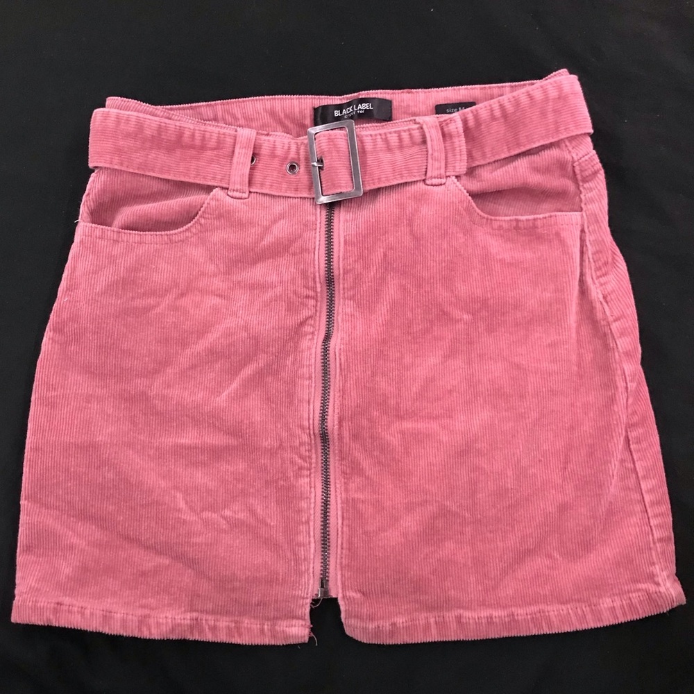 Zip up pink skirt